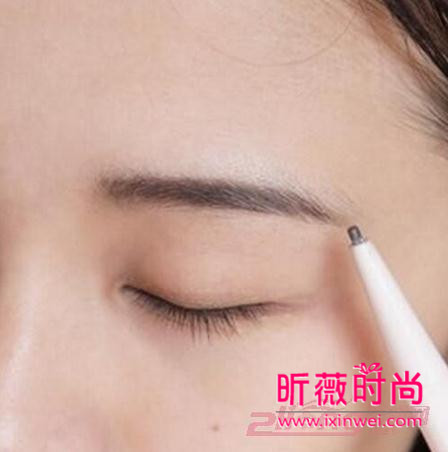 自然淡雅的韩妆如何画学化韩妆教程soeasy