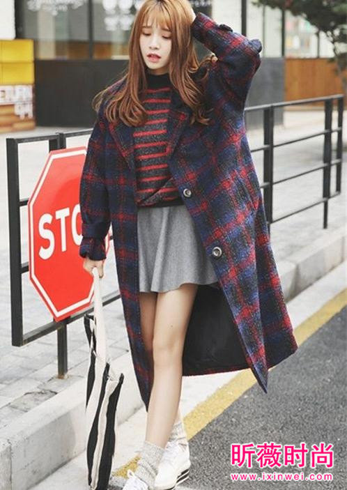 冬天韩国街拍裙装搭配 美女都爱外套 裙子穿法