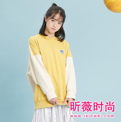 秋冬季一件糖果色卫衣 时尚甜美少女心十足