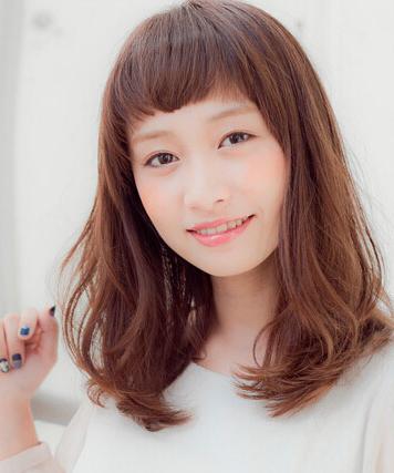 清纯甜美发型:特别养眼有女人味的清纯甜美发型